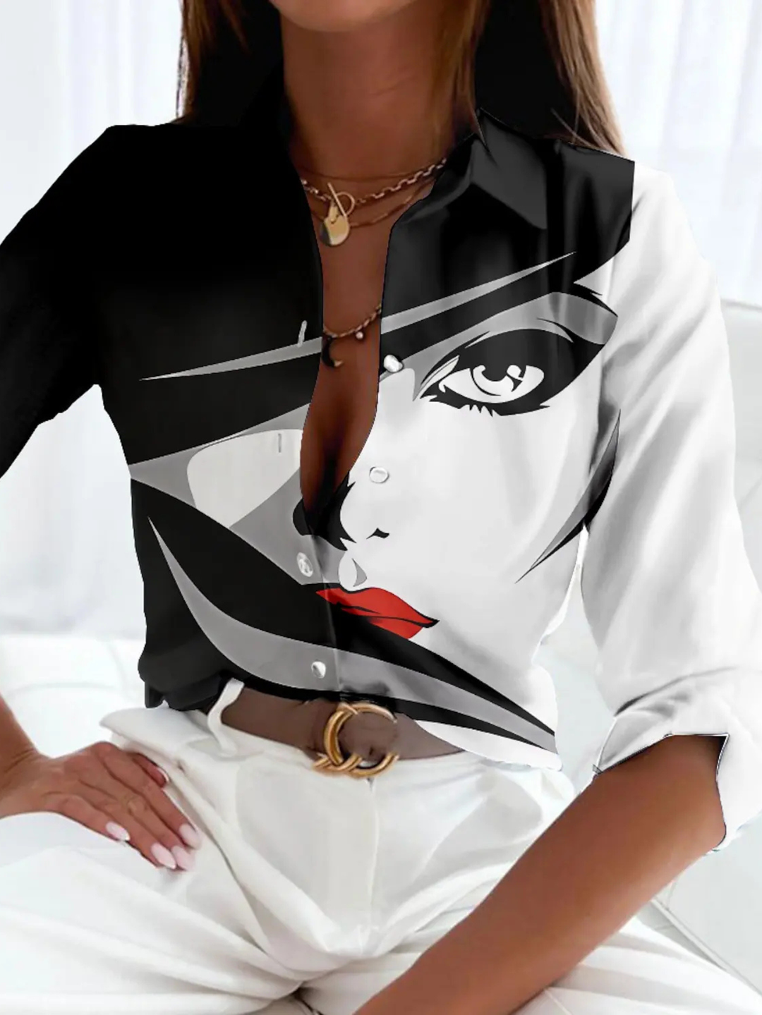 Women’s Blouse | Grid Pattern Cuffed Sleeves