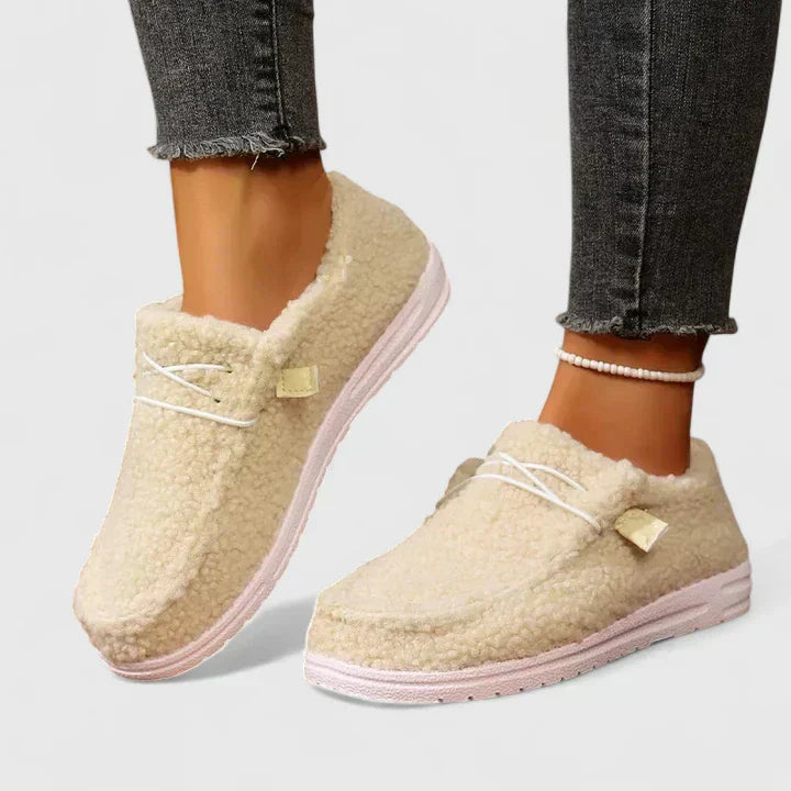 Women's Textured Loafer Slippers with Rounded Toe