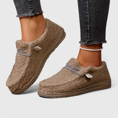 Women's Textured Loafer Slippers with Rounded Toe