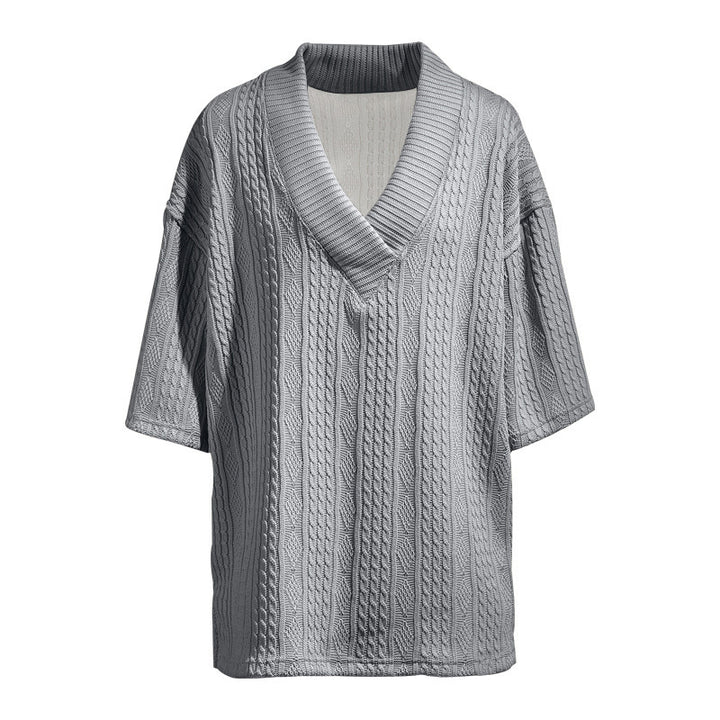 Women's short-sleeve knitted sweater in a loose fit with deep V-neck and cable pattern StylebySassy