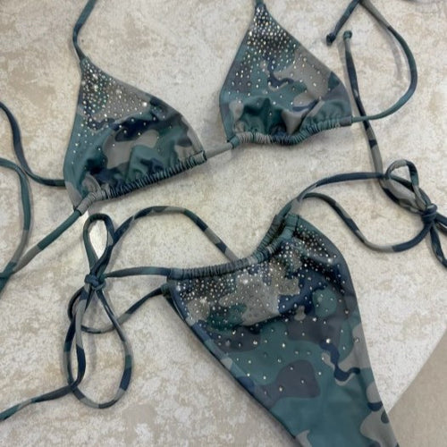 Women's triangle bikini with shimmering details StylebySassy