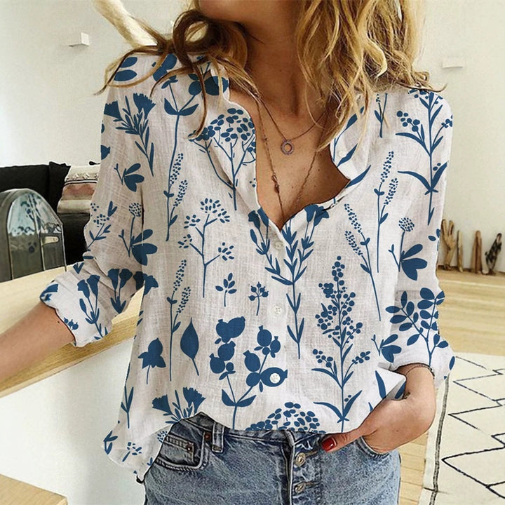 Women's loose linen-look blouse with V-neck botanical allover print and three-quarter sleeves StylebySassy