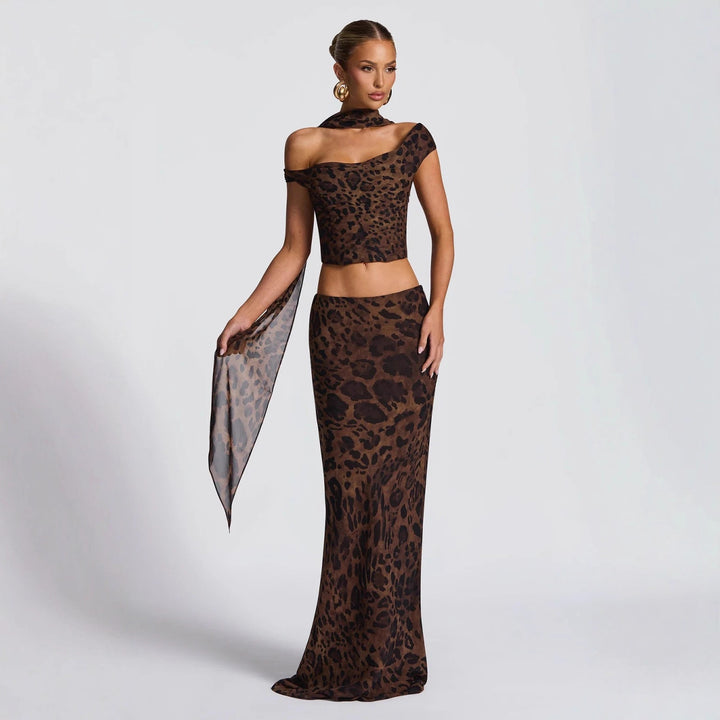 Women's Elegant Set of Crop Top and Maxi Skirt with Leopard Print StylebySassy