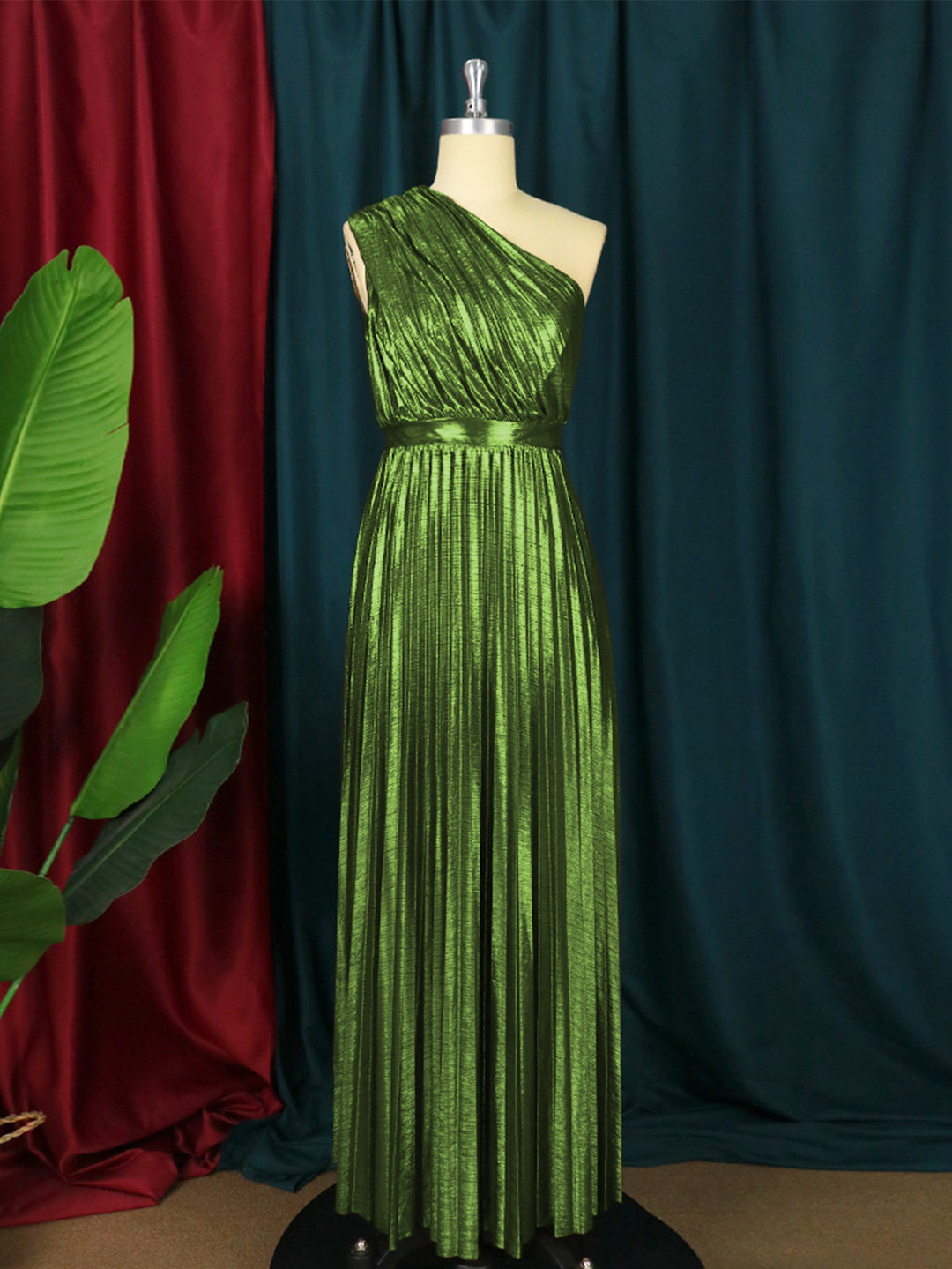 Ladies pleated evening dress with shimmering top StylebySassy
