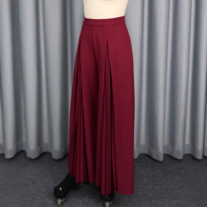 Women's pleated trousers with high waistband and elegant draping