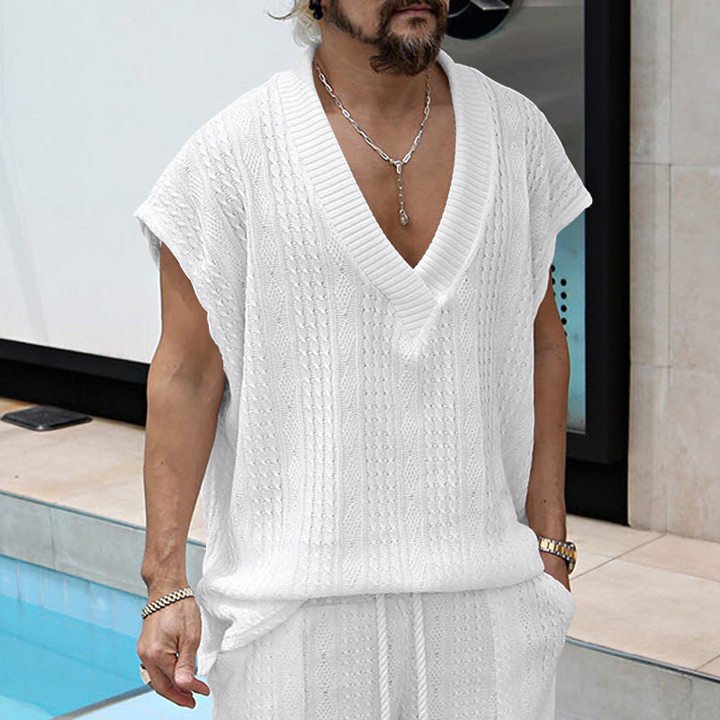 Men's knitted top made of coarse knit with deep V-neck and textured pattern StylebySassy
