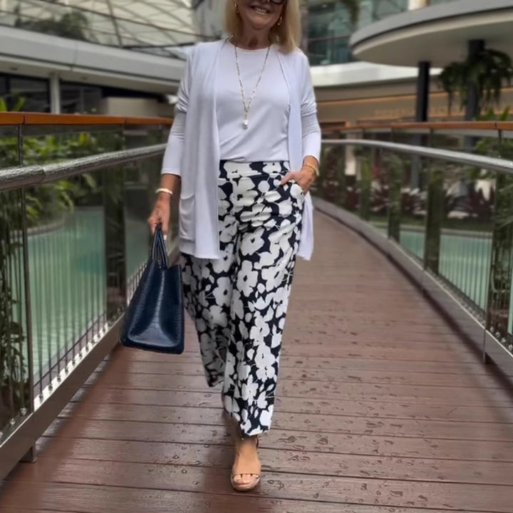 Women's wide Palazzo pants with large floral print, high waistband and side pockets StylebySassy