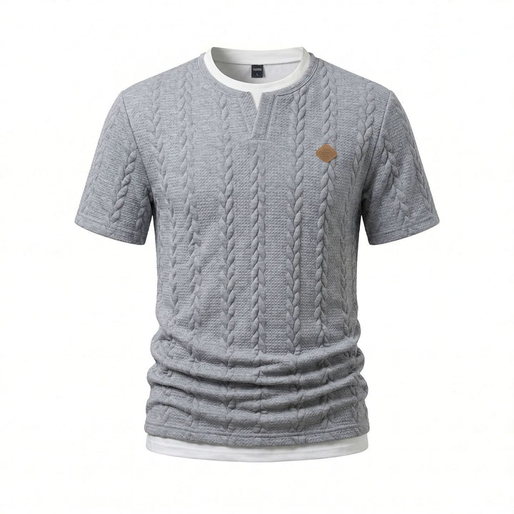 Men's textured short-sleeve shirt with embossed braid structure, V-insert at the round neck and layered look StylebySassy