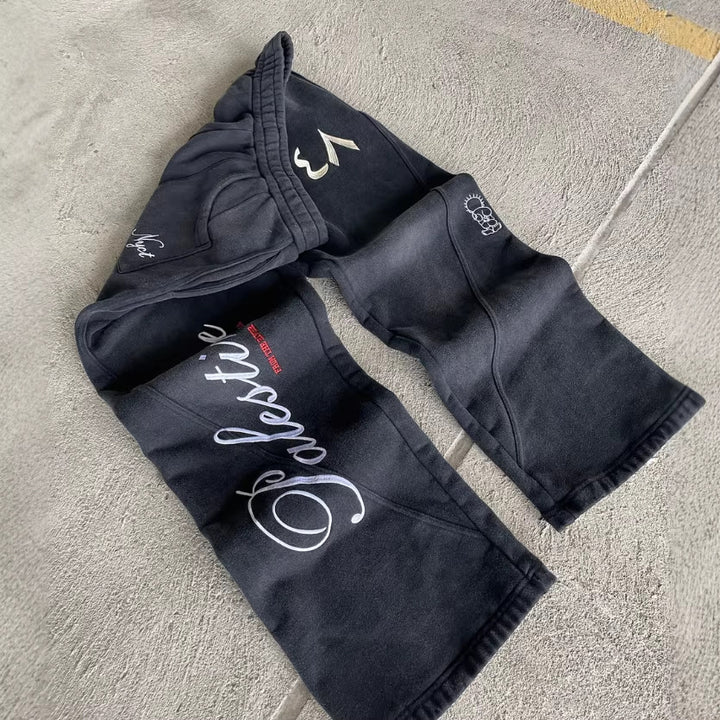 Unisex nan Oversize Hoodie Set in Vintage Look with zipper, expressive embroidery and wide sweatpants StylebySassy