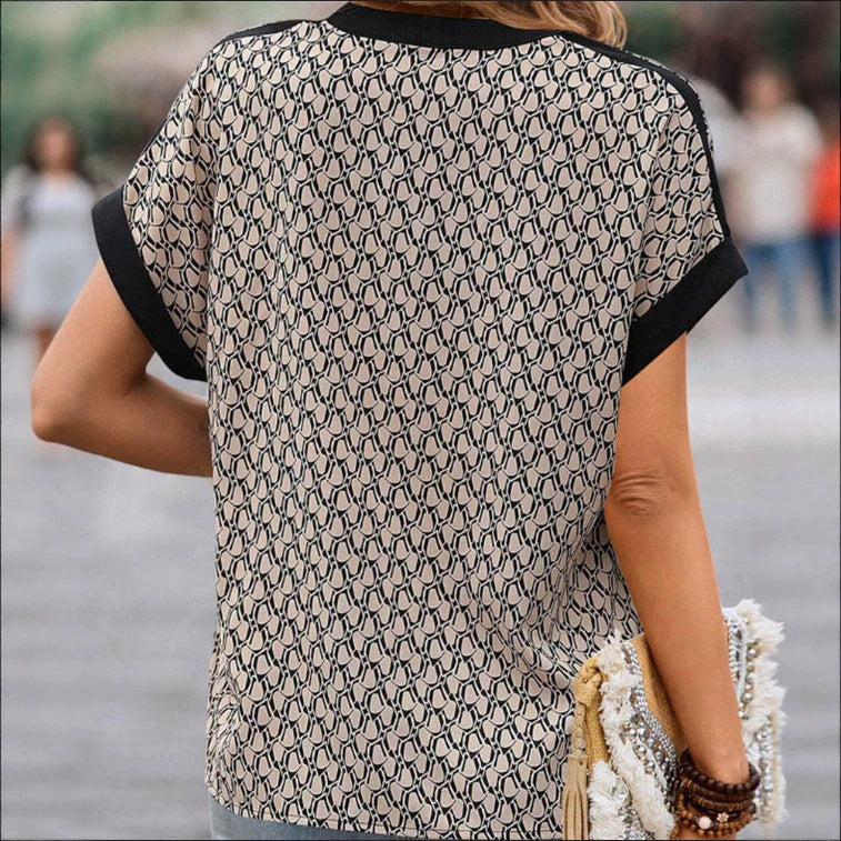 Ladies' light casual blouse in crepe look with V-neck and contrast piping StylebySassy