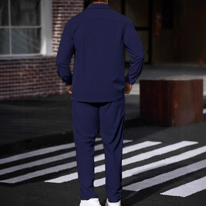 Men's casual two-piece shirt jacket with applied chest pockets and drawstring pants StylebySassy