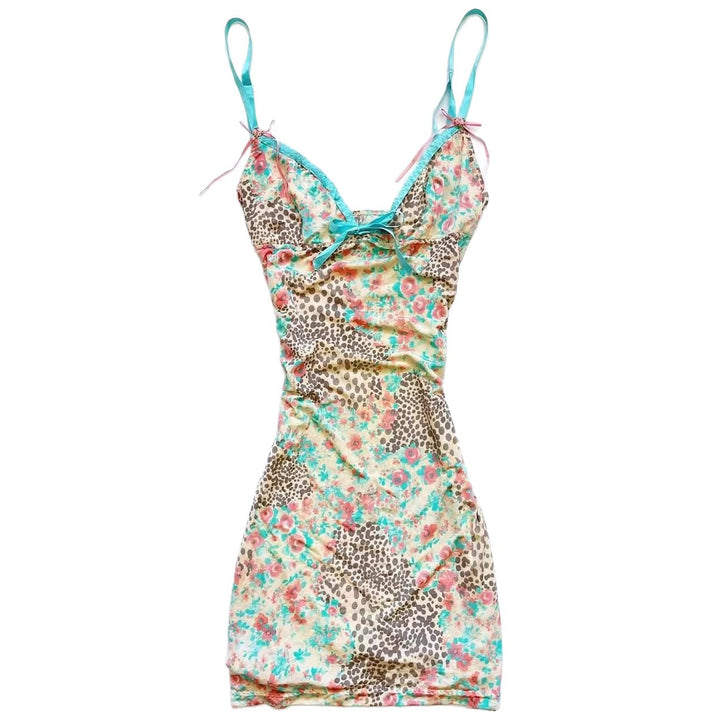 Ladies seductive nightgown in floral design StylebySassy