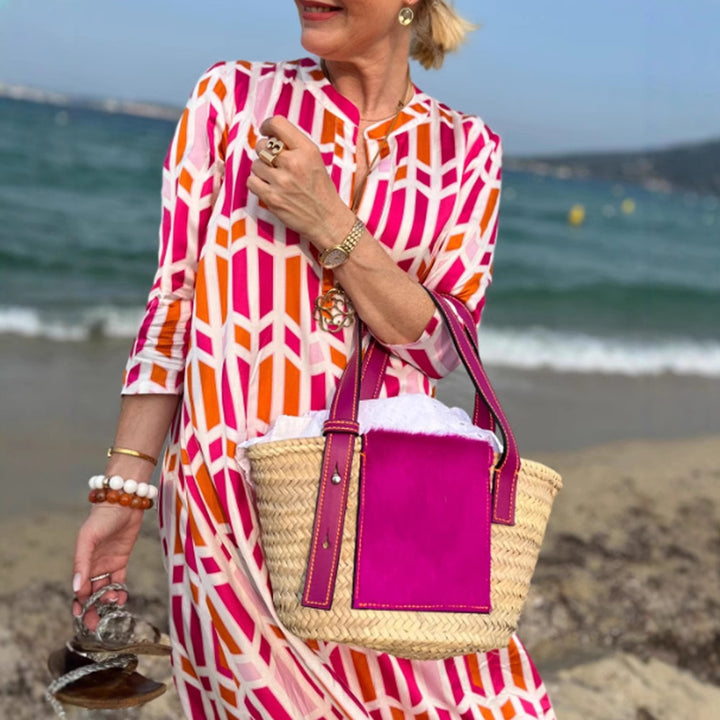 Women's flowing maxi dress with graphic all-over print, V-neck and three-quarter sleeves StylebySassy