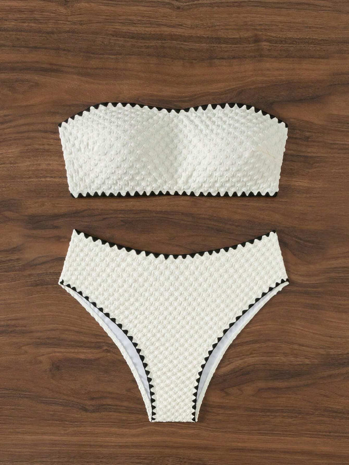 Women's bandeau bikini with structured surface StylebySassy