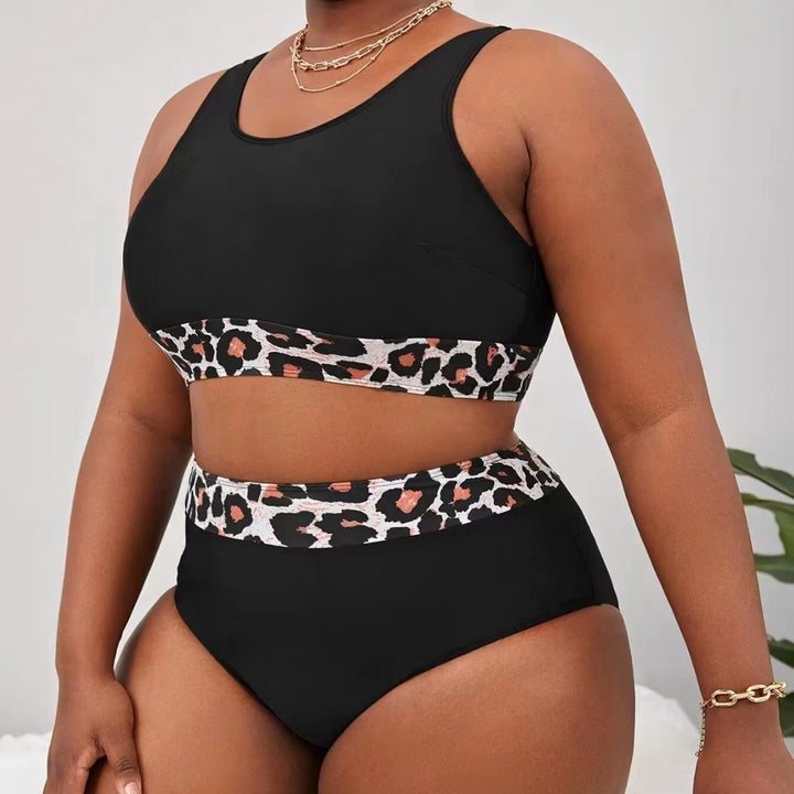 Ladies sporty high-cut bikini with leopard print StylebySassy