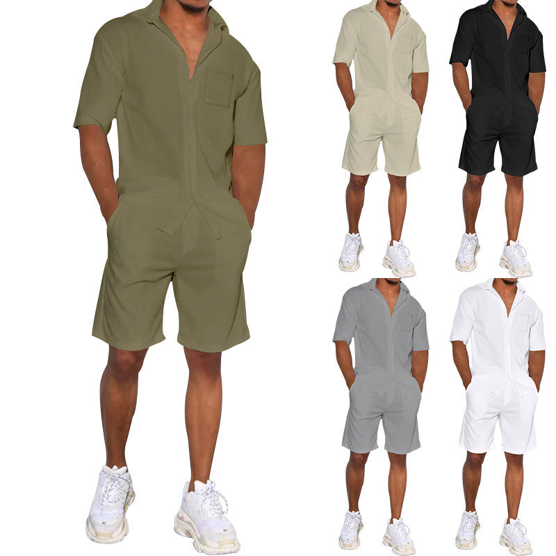 Men's holiday-inspired short-sleeve lapel shirt and Bermuda combination in a relaxed fit made of lightweight cotton blend StylebySassy