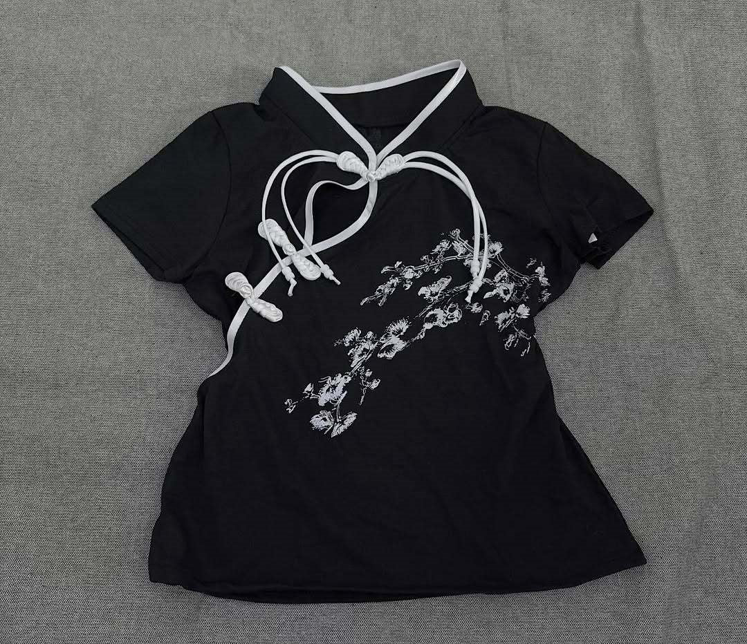 Women Modern Chinese Short Sleeve T-Shirt with Creative Knot Design StylebySassy
