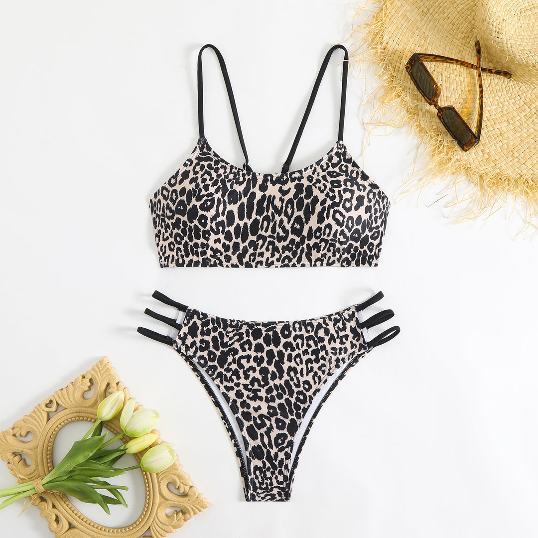 Ladies triangle bikini with exciting leopard pattern and sporty details StylebySassy