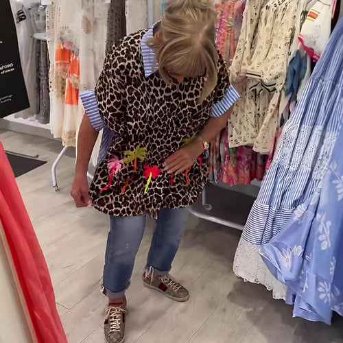 Women wide-cut poncho tunic with leopard print and decorative flamingo appliqués StylebySassy