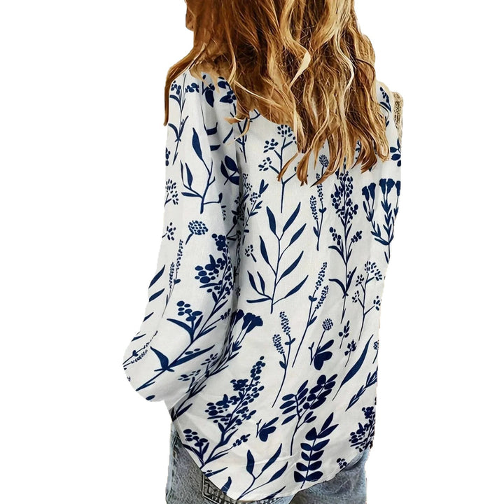 Women's loose linen-look blouse with V-neck botanical allover print and three-quarter sleeves StylebySassy