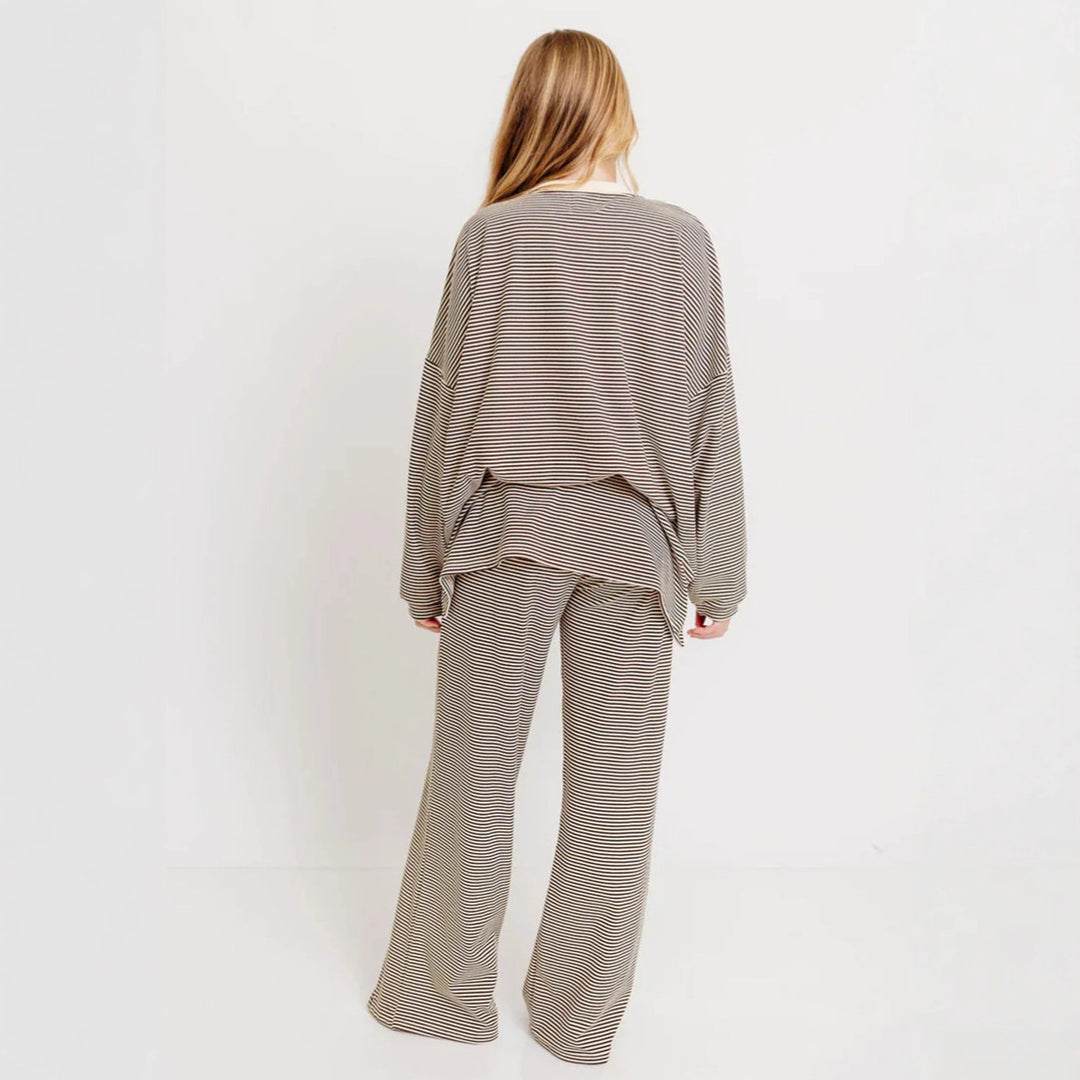 Women's striped comfort set made of fine ribbed jersey with oversized sweater and wide waistband trousers StylebySassy