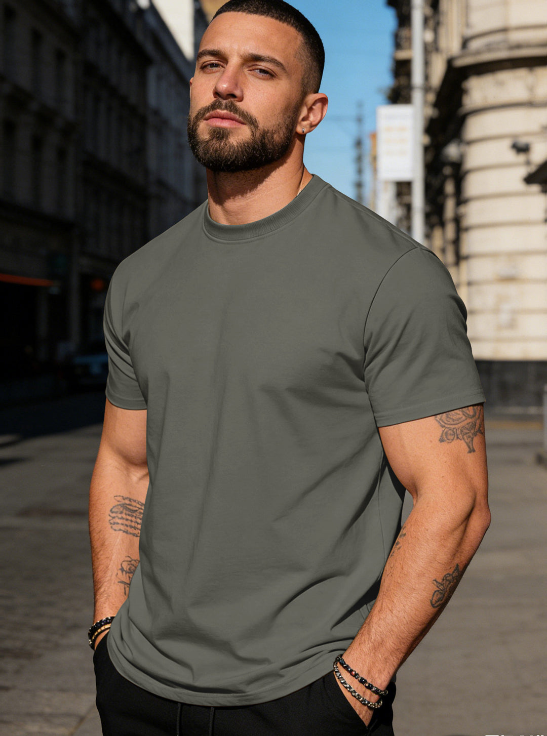 Men's body-hugging high-quality cotton shirt with round neck StylebySassy
