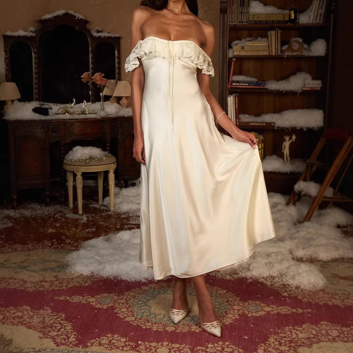 Women Elegant floor-length dress with lace trim StylebySassy