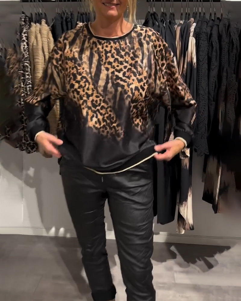 Women's non-silky Oversize blouse with animal pattern, raglan sleeves and elastic hem StylebySassy