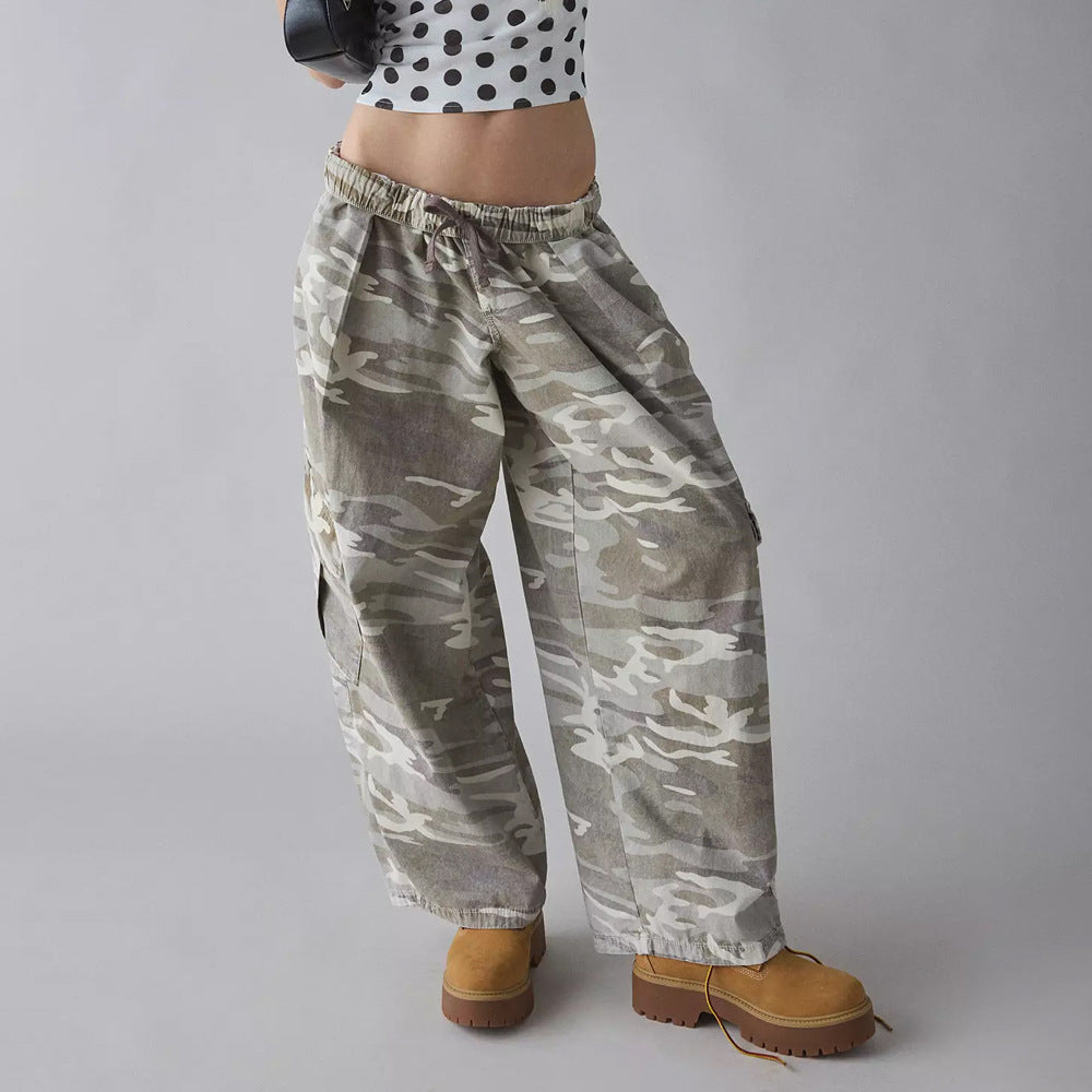 Women's wide cargo pants with elastic waistband and applied flap pockets StylebySassy