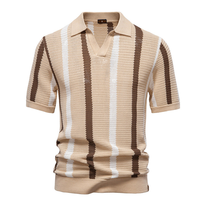 Men's short-sleeved knitted polo with collar and textured knit fabric StylebySassy