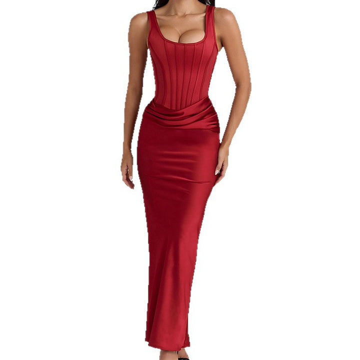 Ladies Elegant and figure-hugging Evening Dress StylebySassy