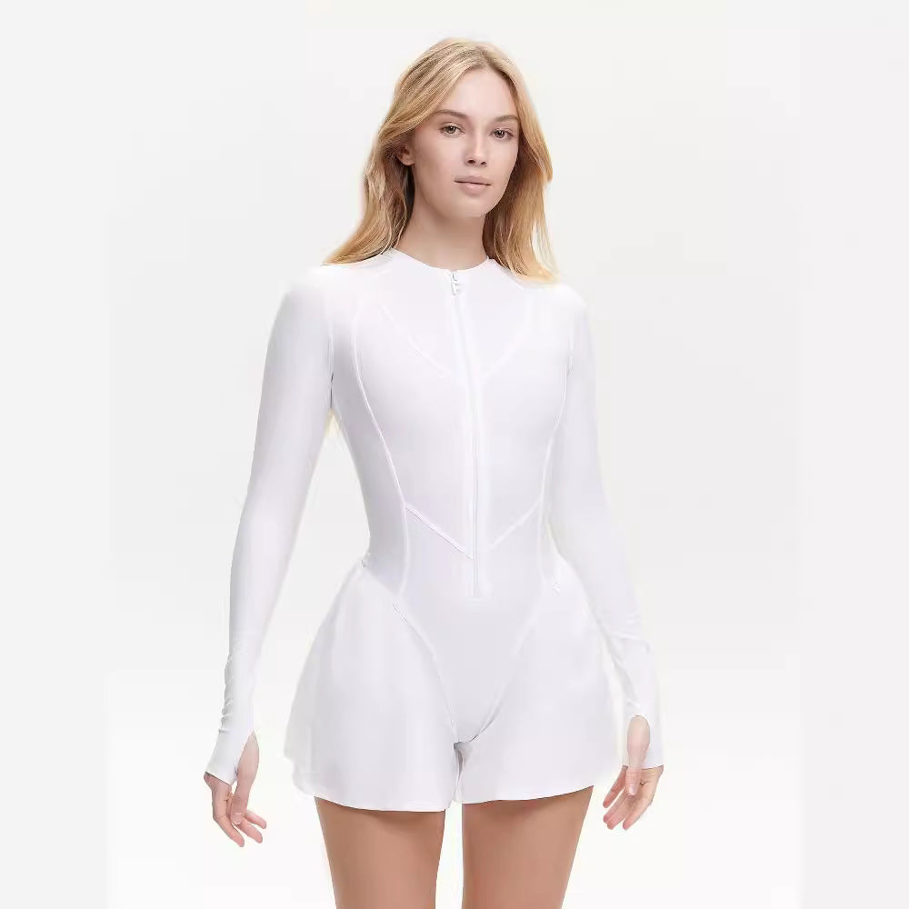Women's sporty jumpsuit with long sleeves and zip StylebySassy