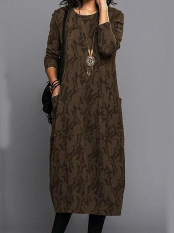 Women's casually cut midi dress made of fine knit with tone-on-tone jacquard, round neckline, and side pockets StylebySassy