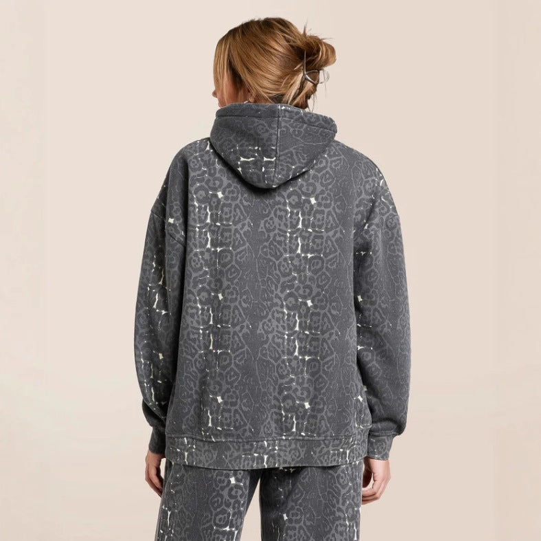 Women's two-piece leisure set with oversized hoodie and loose comfort pants made of brushed sweat with animal print StylebySassy