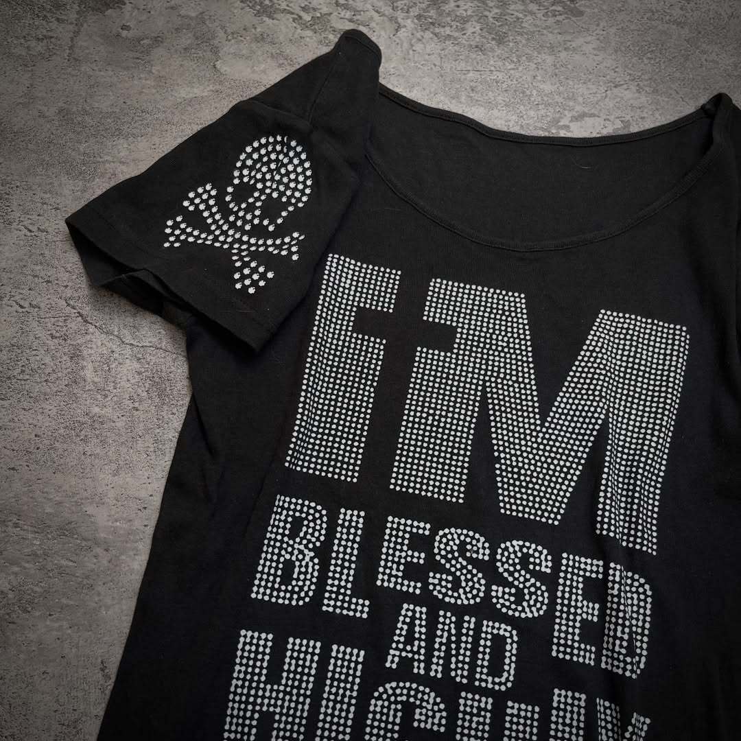 Women's Trendy T-Shirt with Sparkling Rhinestone Details StylebySassy