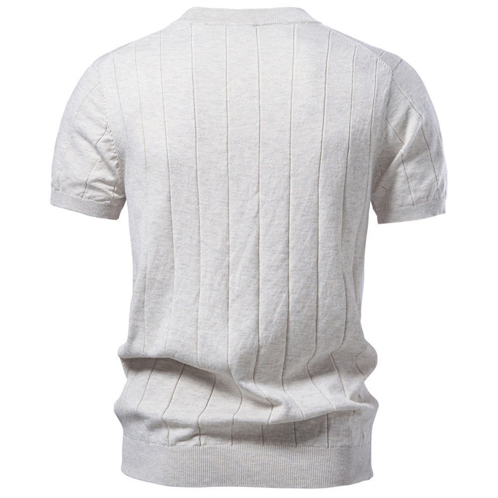 Men's lightweight short-sleeve knit pullover with fine rib structure and round neck StylebySassy