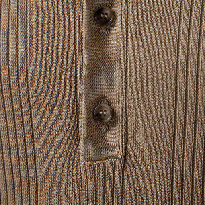 Men's short-sleeved fine knit henley with button placket StylebySassy