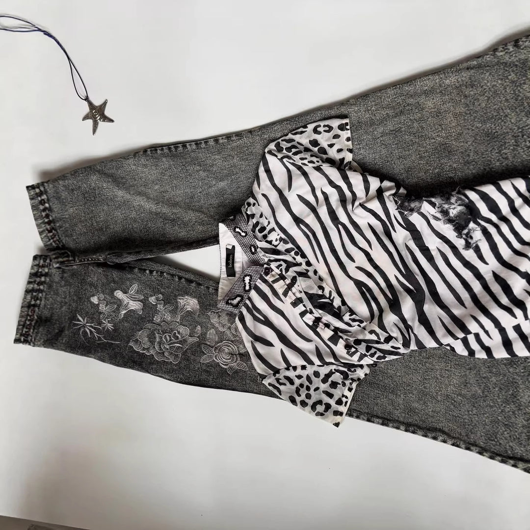 Ladies fashionable T-shirt with animal pattern and decorative collar StylebySassy