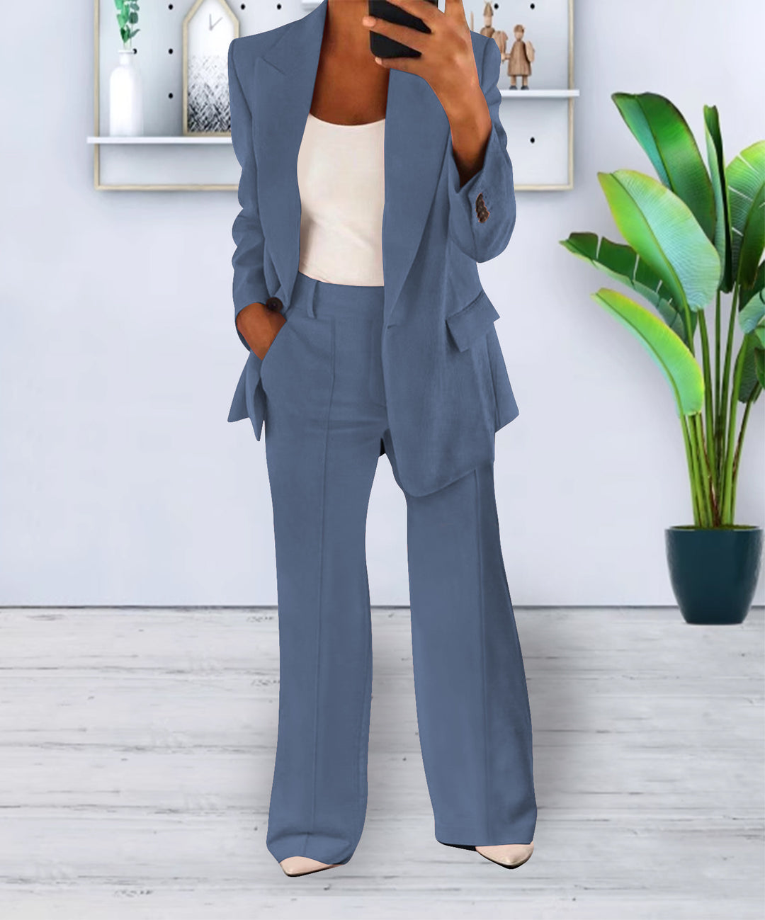 Women's Two-Piece Suit with Button-Front Blazer
