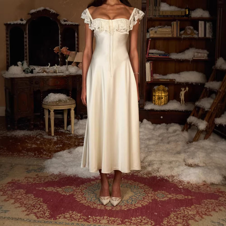Women Elegant floor-length dress with lace trim StylebySassy