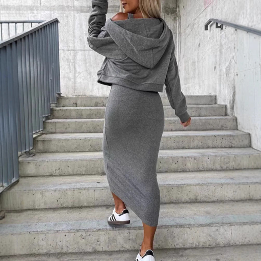 Women's sleeveless fine-knit maxi dress with V-neckline, body-hugging silhouette and stretchy cotton blend StylebySassy