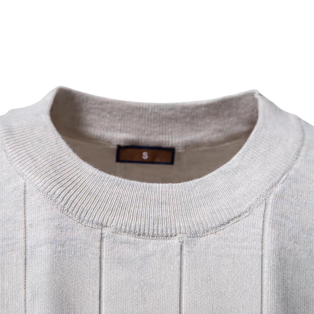 Men's lightweight short-sleeve knit pullover with fine rib structure and round neck StylebySassy