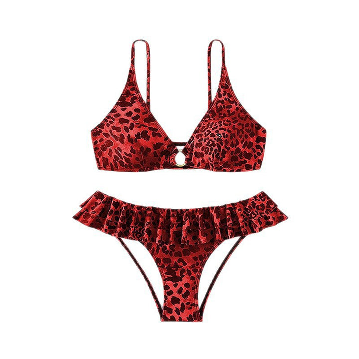 Ladies bikini set with voluminous ruffle details and elegant ring round