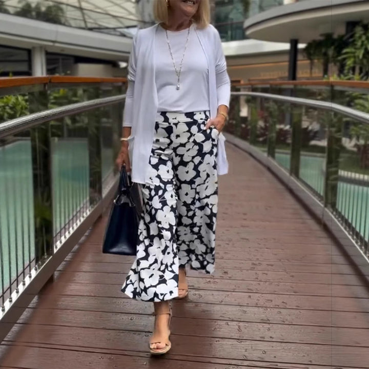 Women's wide Palazzo pants with large floral print, high waistband and side pockets StylebySassy