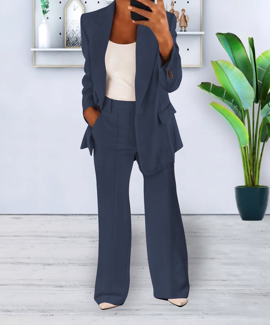 Women's Two-Piece Suit with Button-Front Blazer