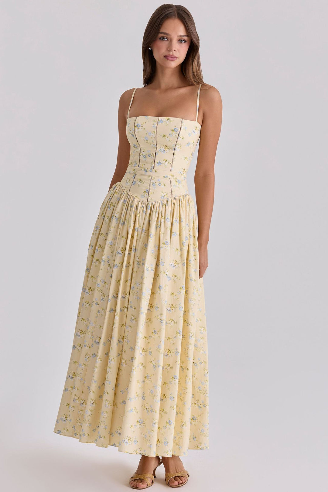 Women's tailored corset dress with spaghetti straps and voluminous circle skirt StylebySassy