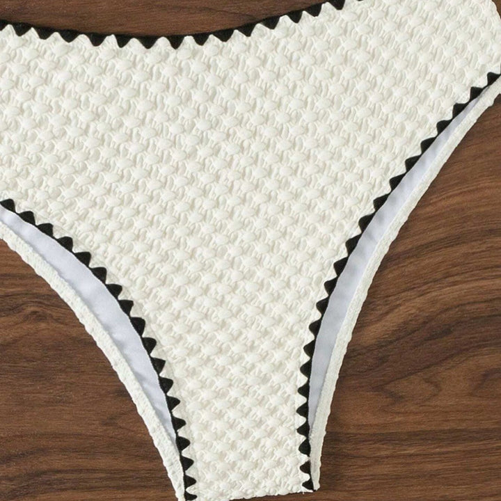 Women's bandeau bikini with structured surface StylebySassy