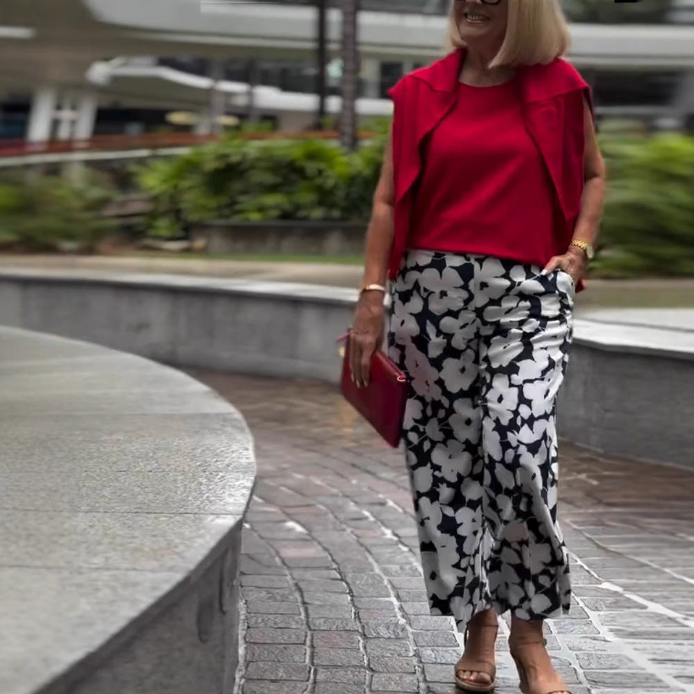 Women's wide Palazzo pants with large floral print, high waistband and side pockets StylebySassy