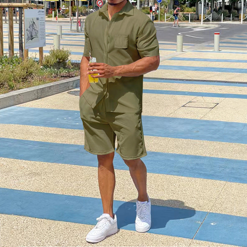 Men's holiday-inspired short-sleeve lapel shirt and Bermuda combination in a relaxed fit made of lightweight cotton blend StylebySassy