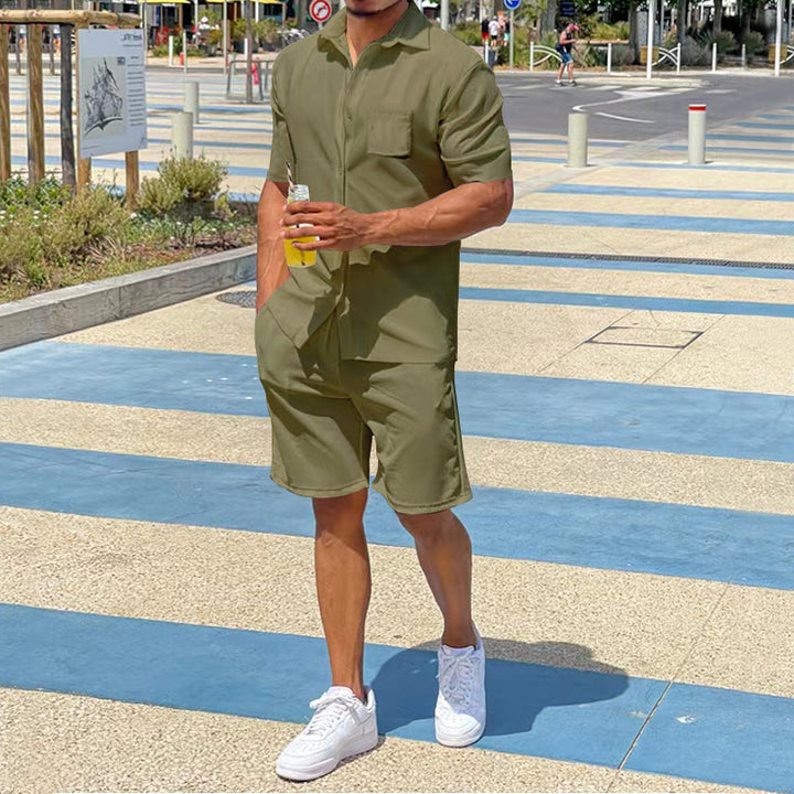 Men's holiday-inspired short-sleeve lapel shirt and Bermuda combination in a relaxed fit made of lightweight cotton blend StylebySassy
